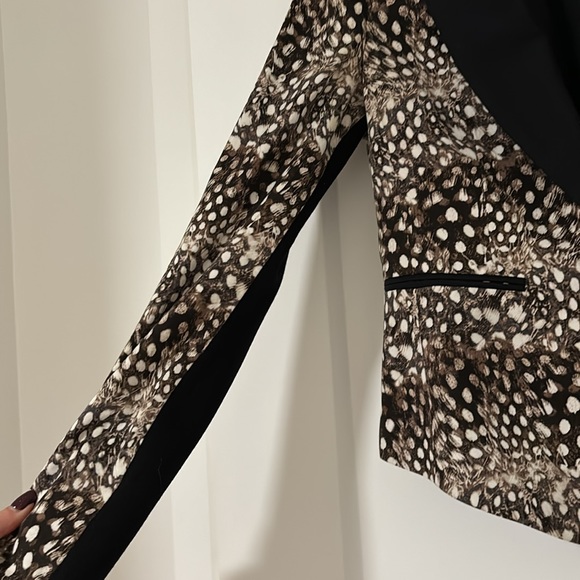 BCBG blazer - size XS - Picture 2 of 6